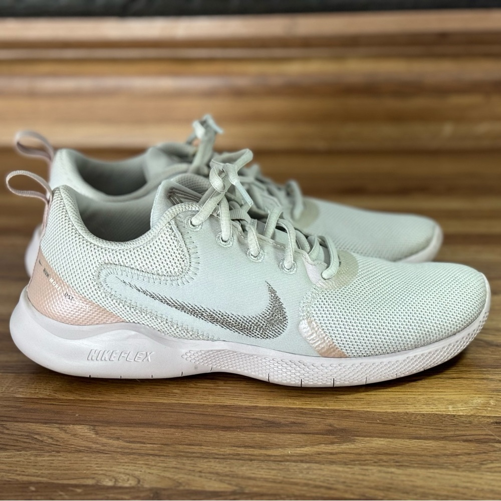 Women’s Size 8.5 Pink Nike Flex Running Shoes